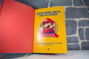 Super Mario Encyclopedia- The Official Guide to the First 30 Years (Limited Edition) (10)
